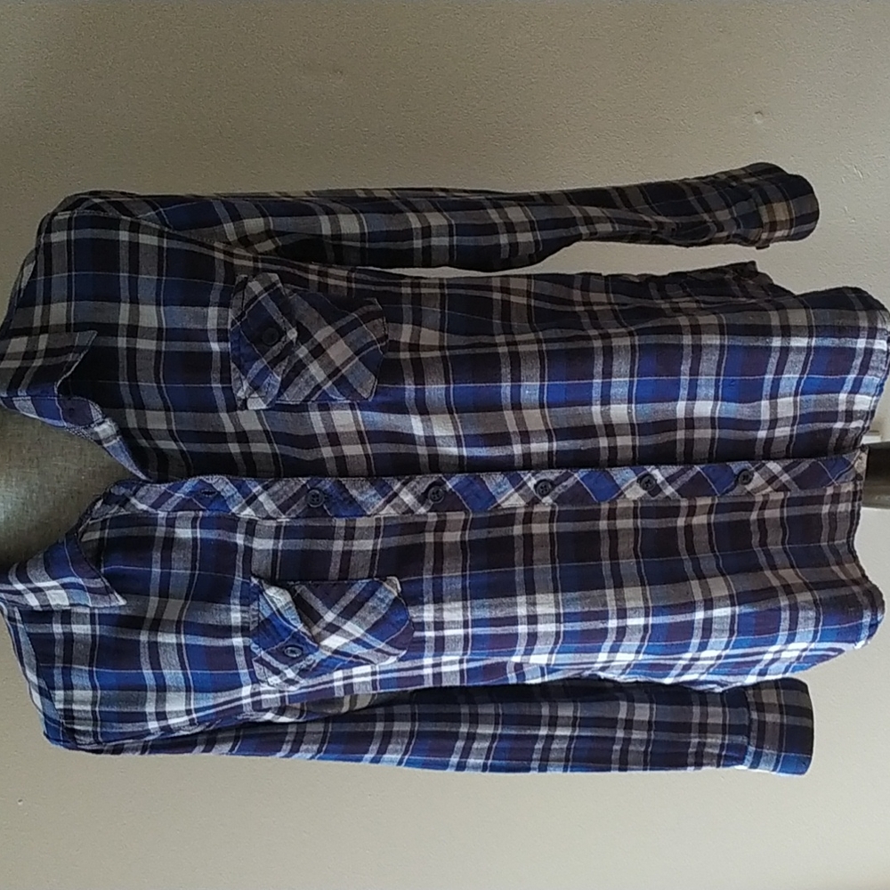 beachlunchlounge Blue and White Plaid Button-Down Shirt